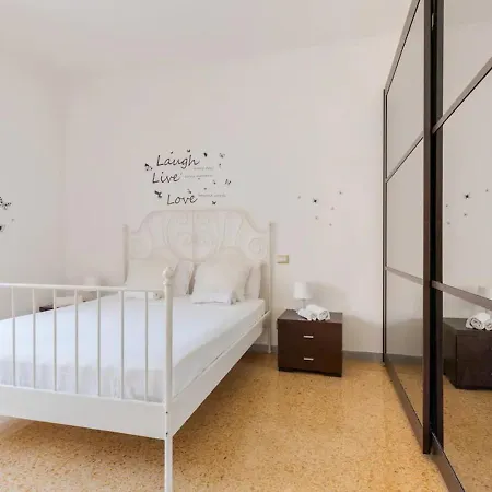 Apartment Style I Near San Pietro