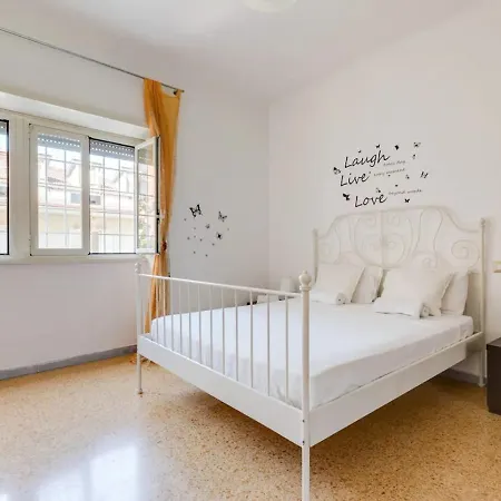 Apartment Style I Near San Pietro